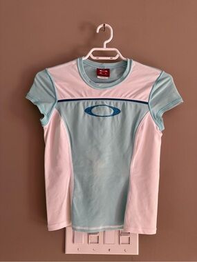 Oakley Light Blue Aqua  Turquoise and White Active Performance Tee